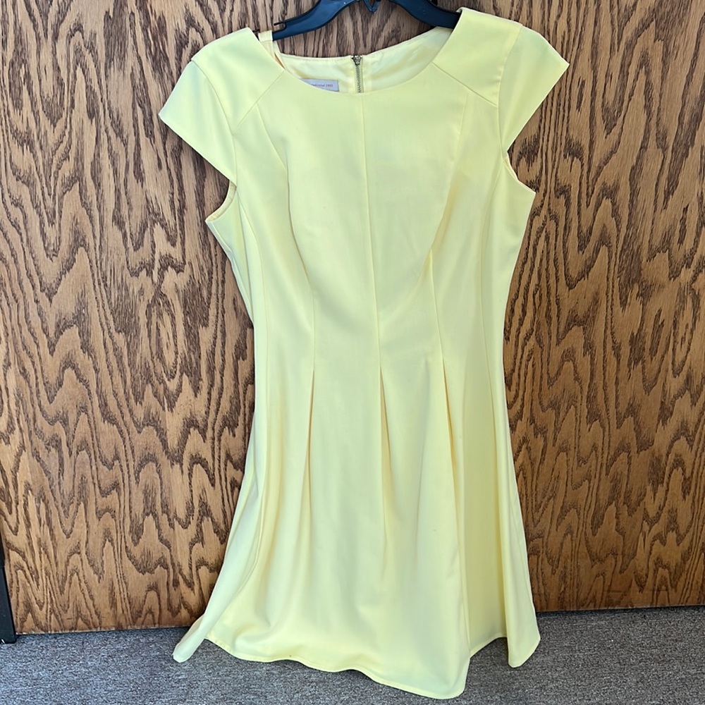 CB ESTABLISHED 1962 YELLOW DRESS SIZE 8